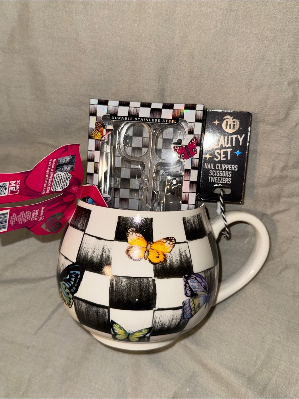 Butterfly Checkered Ceramic Mug with Beauty Set - Black & White